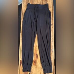 lululemon athletica on the fly joggers